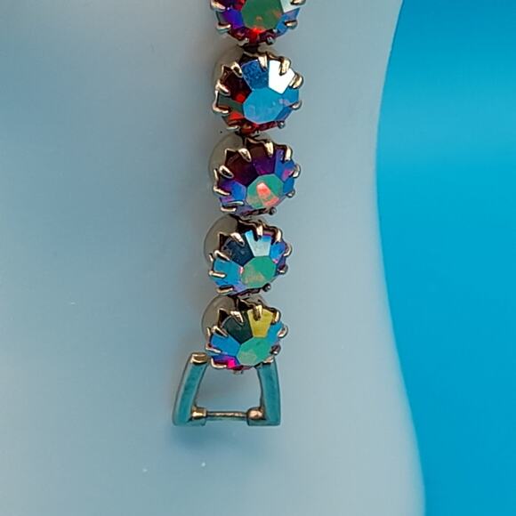 Vintage Red Rhinestone Bracelet, Aurora Borealis, 1950s Vintage Jewelry, 7 Inch - Picture 5 of 10